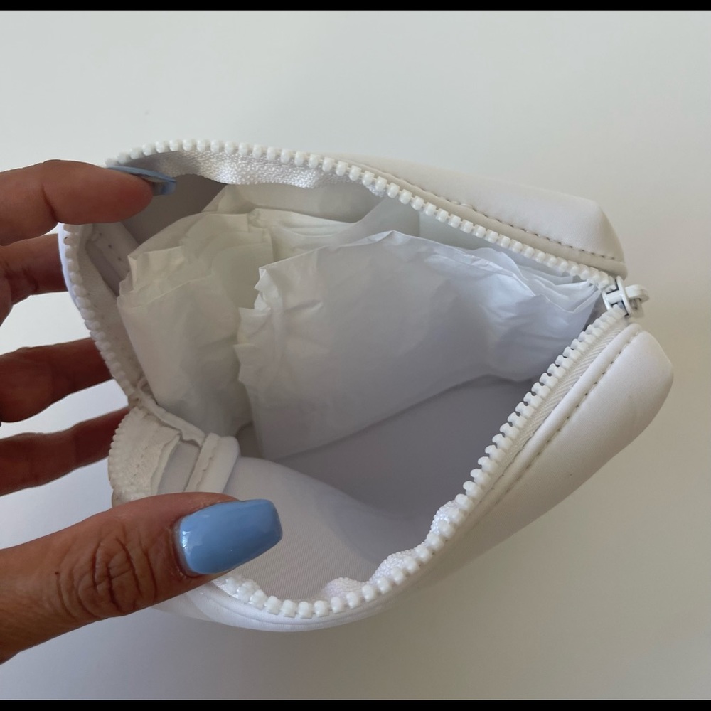 Dior VIP Pouch - Picture 3 of 6